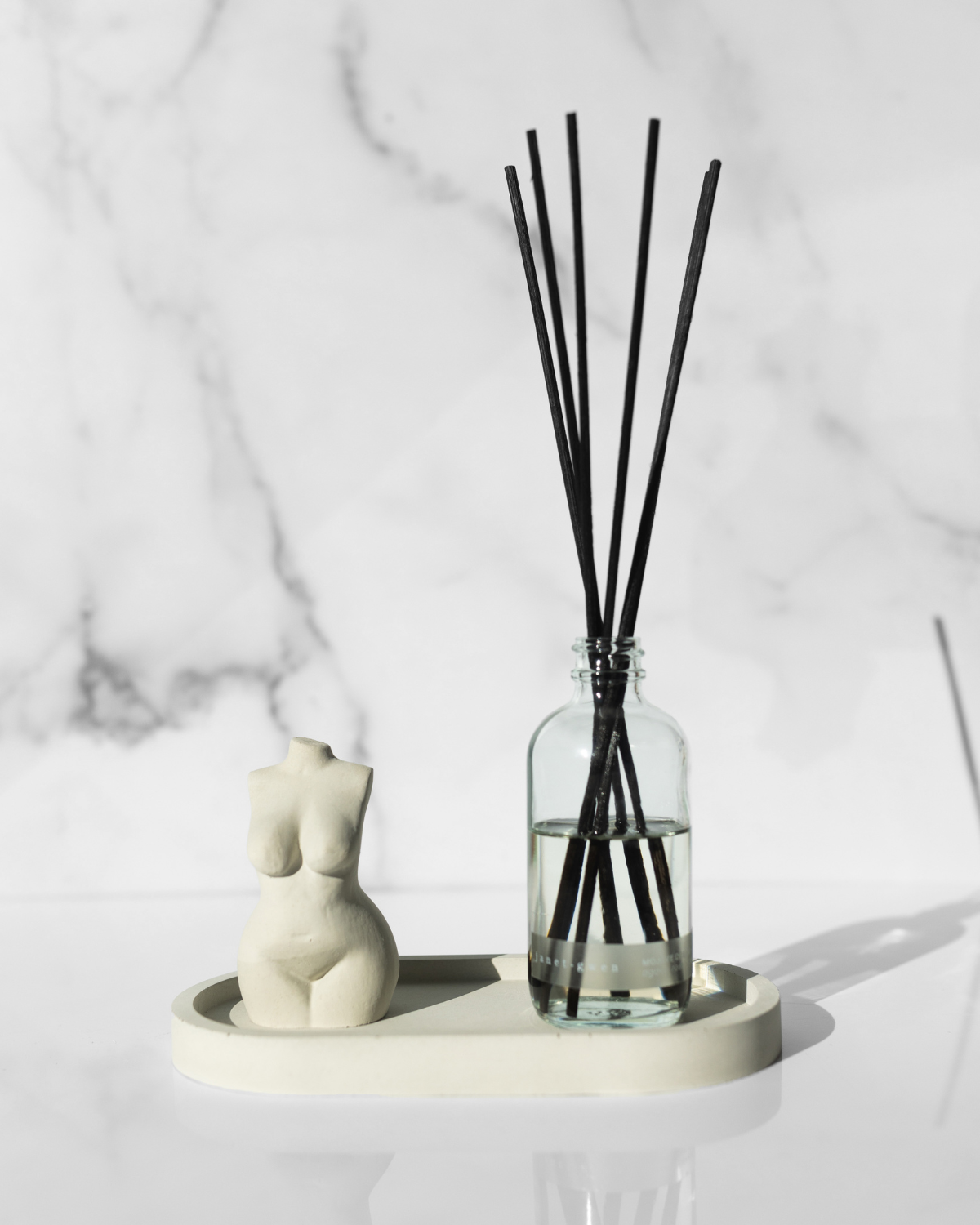 Luna Concrete Goddess with Tray and Diffuser