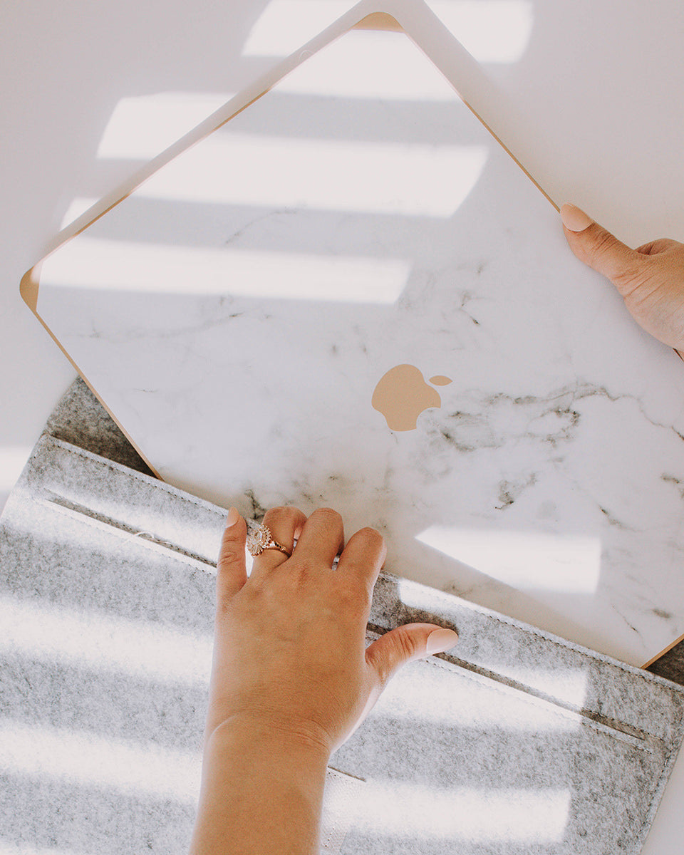 Gold and White Marble Case + Accessories Bundle
