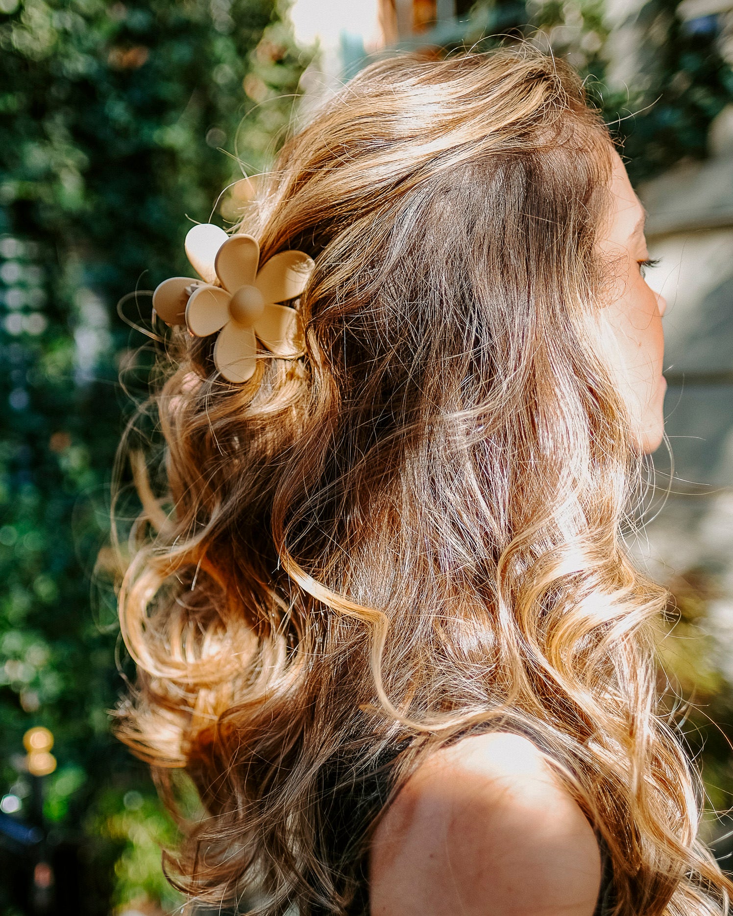Lucie Fink | Matte Flower Hair Claw Clips