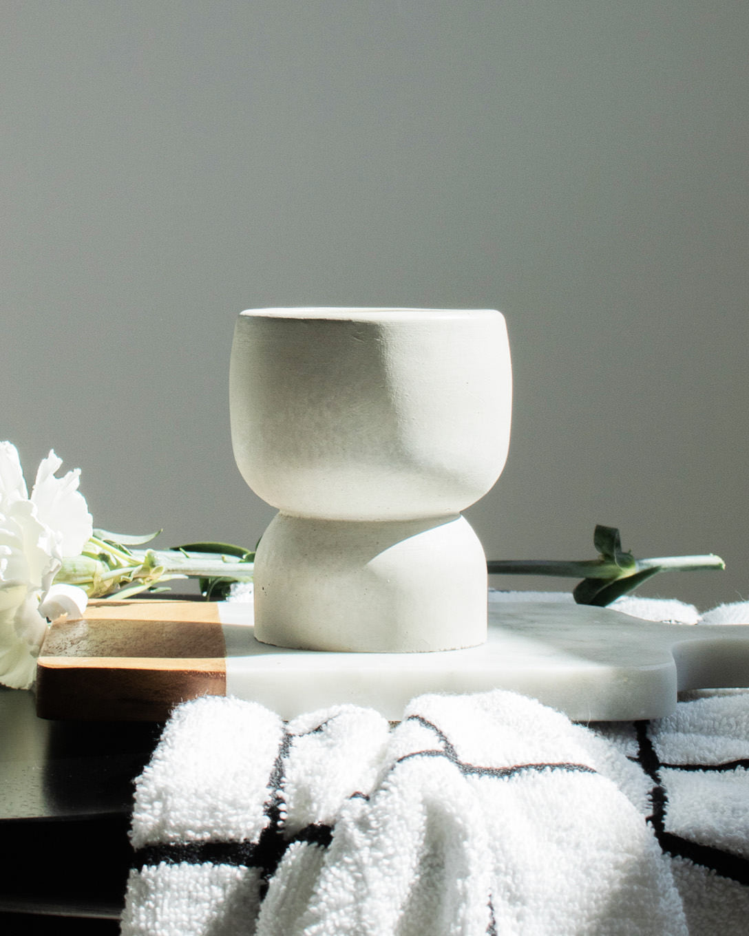 100% Homebody Coconut Soy Candle - Concrete Pedestal